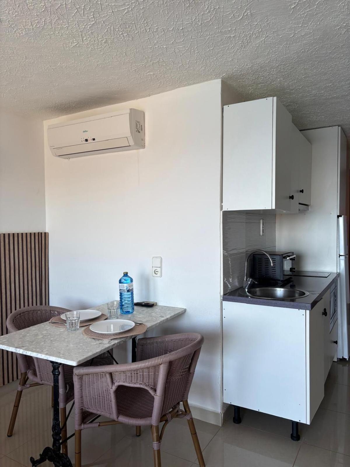 Es Grop Apartamentos Portinatx Eksteriør billede